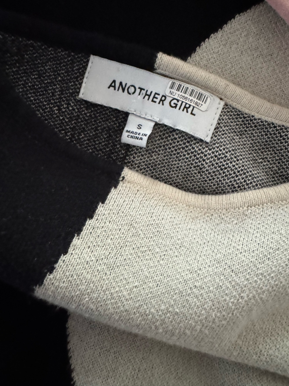 Another Girl Handsy Knit Graphic Midi Dress Size Small - Picture 9 of 9